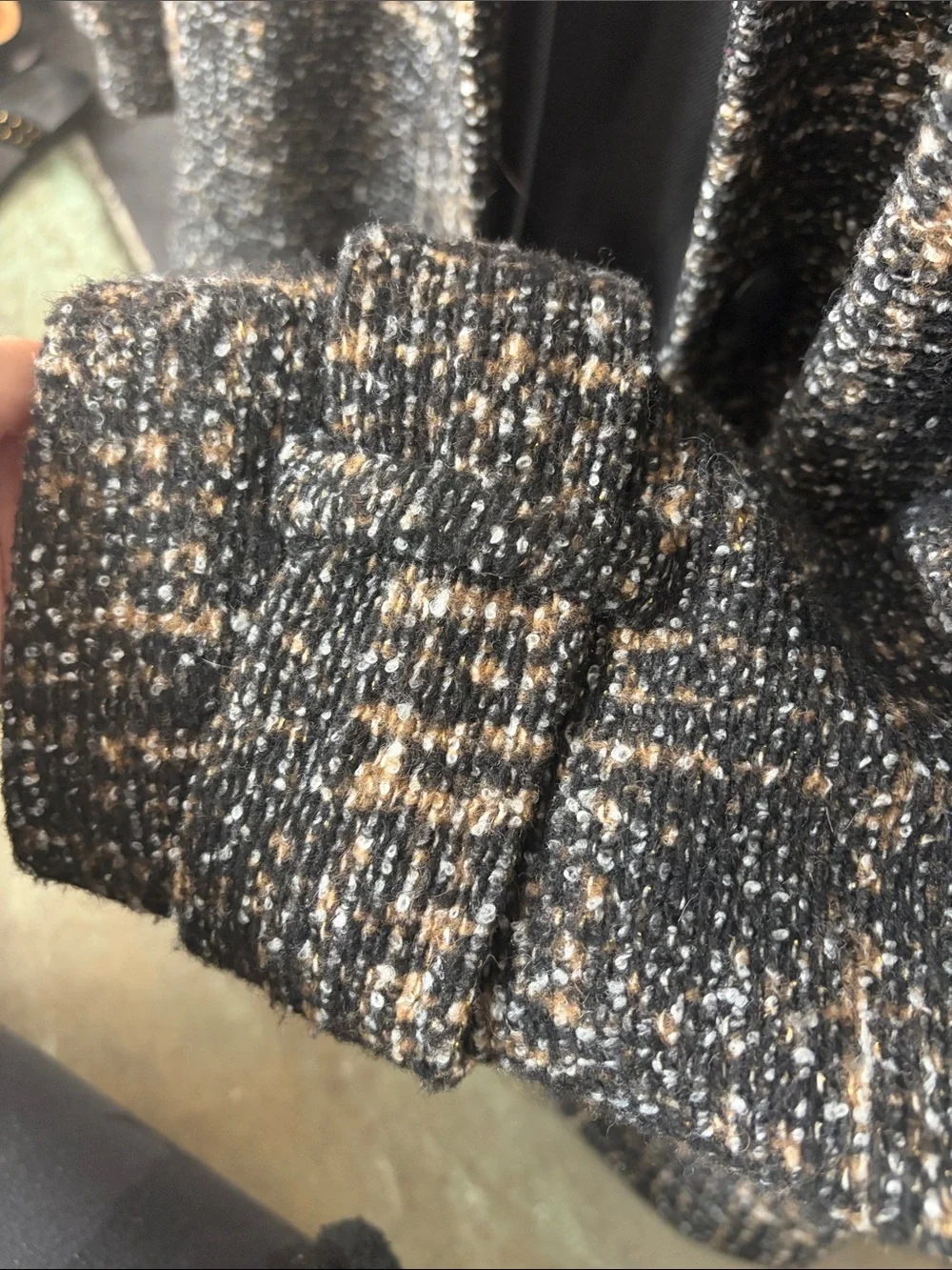 CHANEL elegant tweed